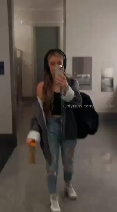 Airport outfit 
