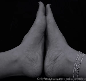 Jessica-rabbit sexy feet in heels sandals stockings socks sneakers and part 2