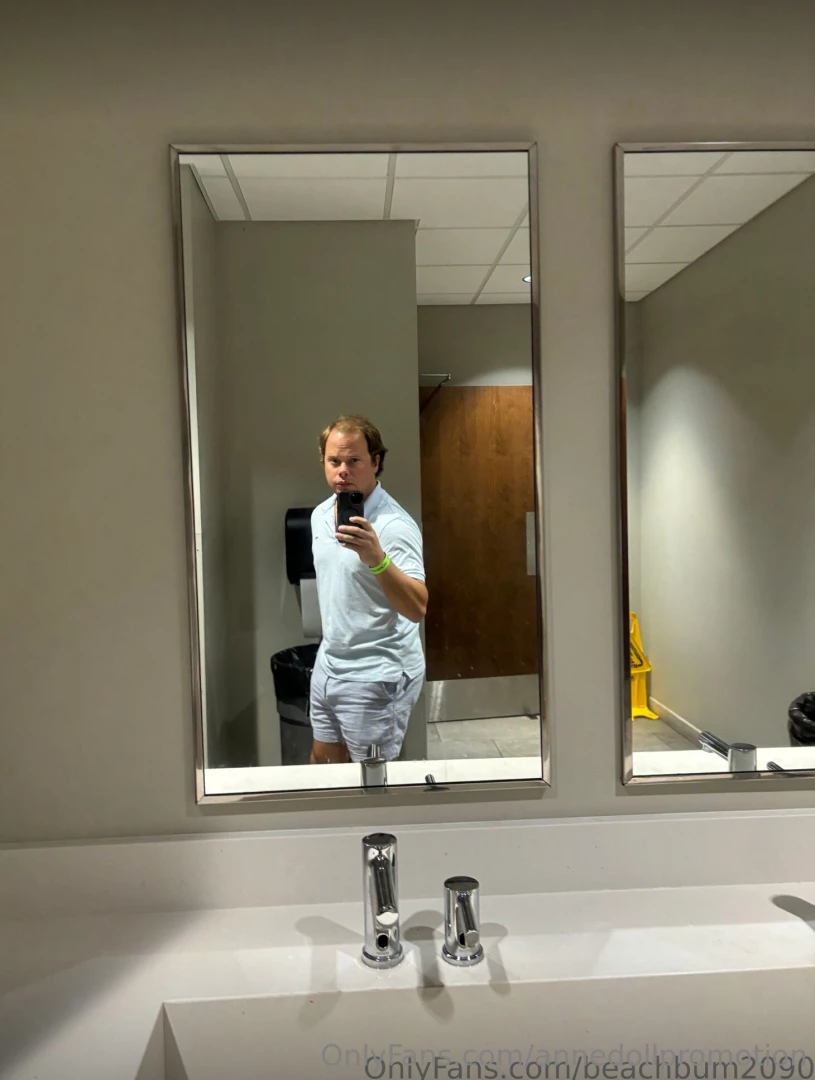 Beachbum2090 welcome to my page hope you enjoy what you see look part 2 