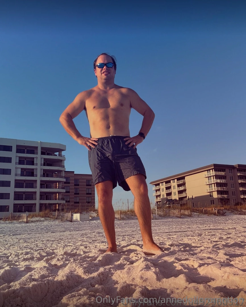 Beachbum2090 welcome to my page hope you enjoy what you see look 