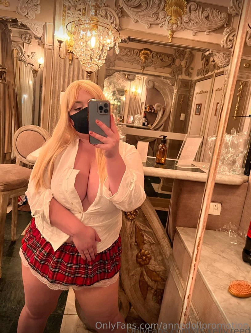 Its kelly reed hi there i m a 25-year-old curvy blonde 151 cm with part 4 