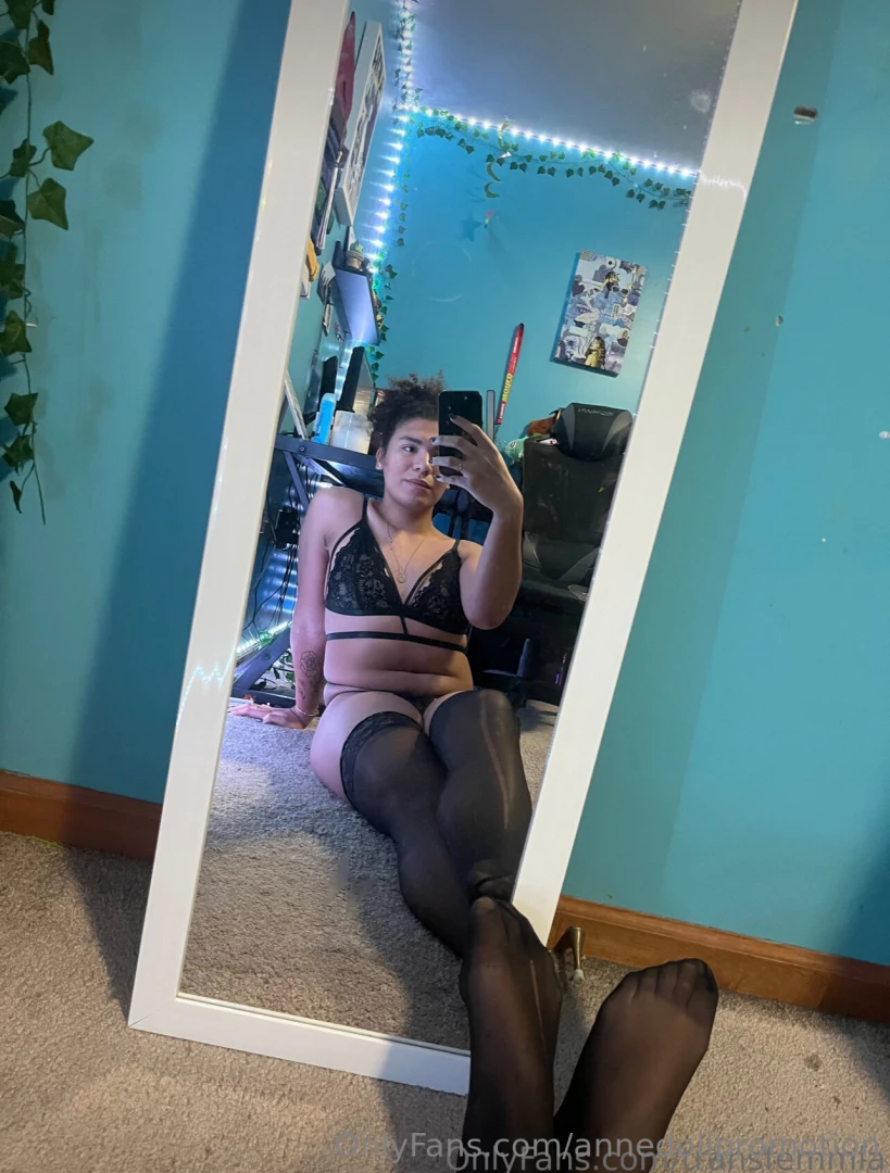 Cum play with me baby come check out my pierced tits juicy ass amazing 