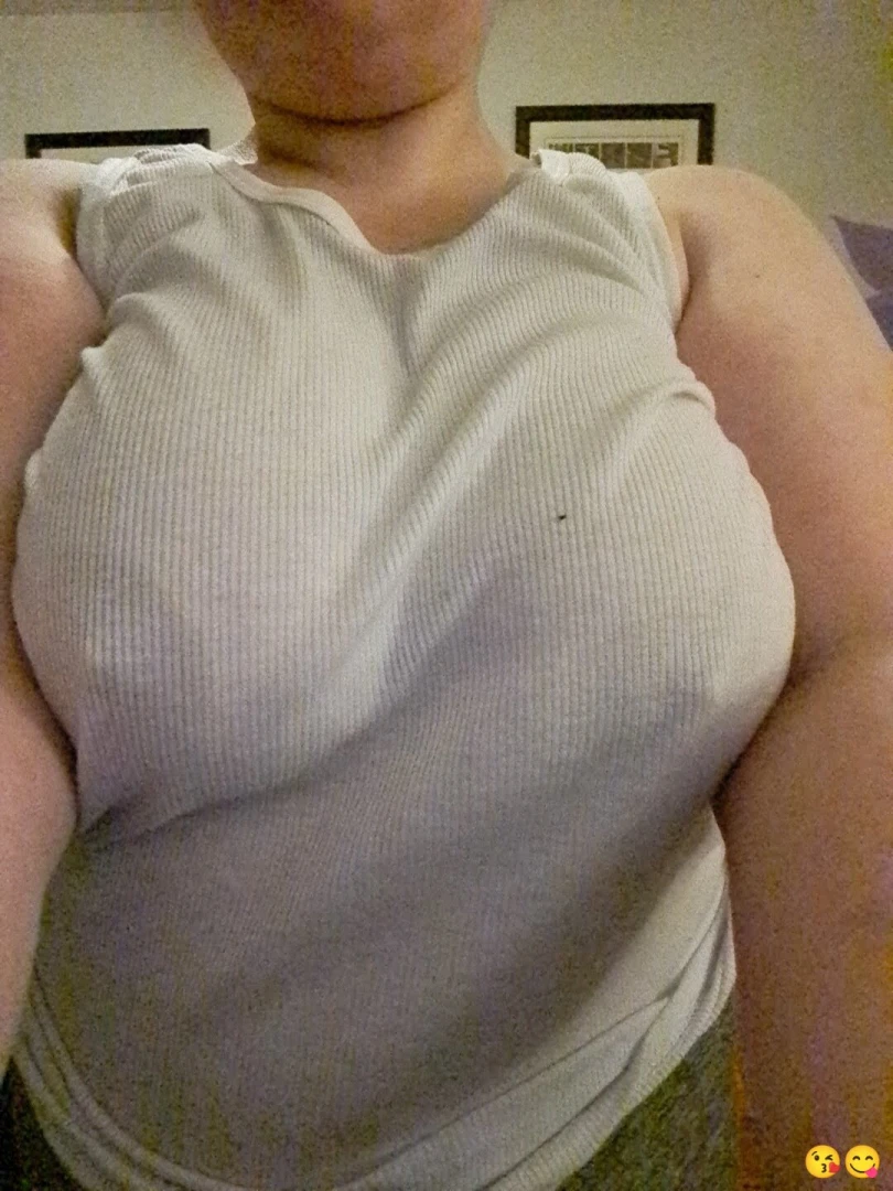 Merry christmas babies hmu for videos or anything else vid chat 
