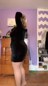 Hey babes you know what day it is help me pick a nye dress part 2