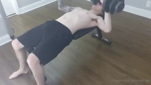 In this vid we do some weightlifting sniffing frotting and cumming i