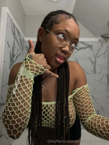 Tuesdays are for big titties and pretty faces