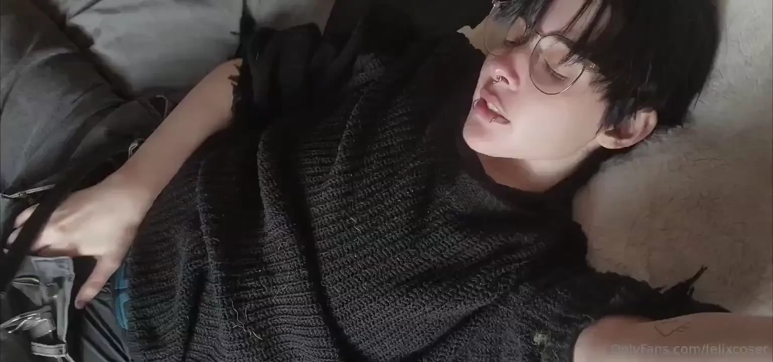 Wanna join im feeling a bit lonely tonight i stained my hands dying my 