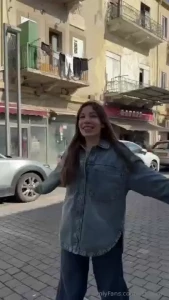 I ll give you a smile and a little trip through the old town