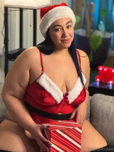 Feeling cute might post some stuff later leave a 5 tip and i ll send