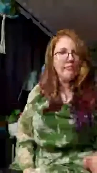 Stream started at 08 06 2023 10 31 pm first livestream be nice 