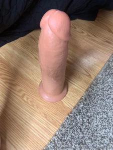 Watch me ride this thick dildo it made me cum real quick you can watch
