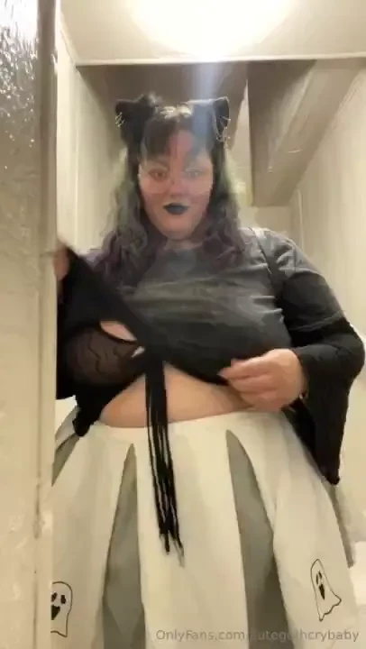 Im scared of the dark gt c guess my boyfriend will have to help me part 1 