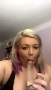 U want ur cock i m my mouth like my dildo
