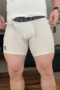 Watch to the end for some ripe rugby butt