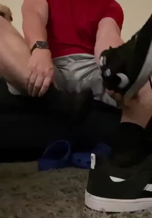 I need a boy to rub my feet 