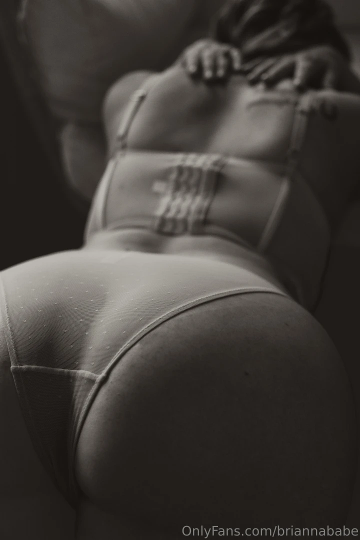 Who wants to buy some panties 