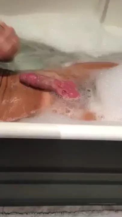 Rub a dub dub cum in the tub 