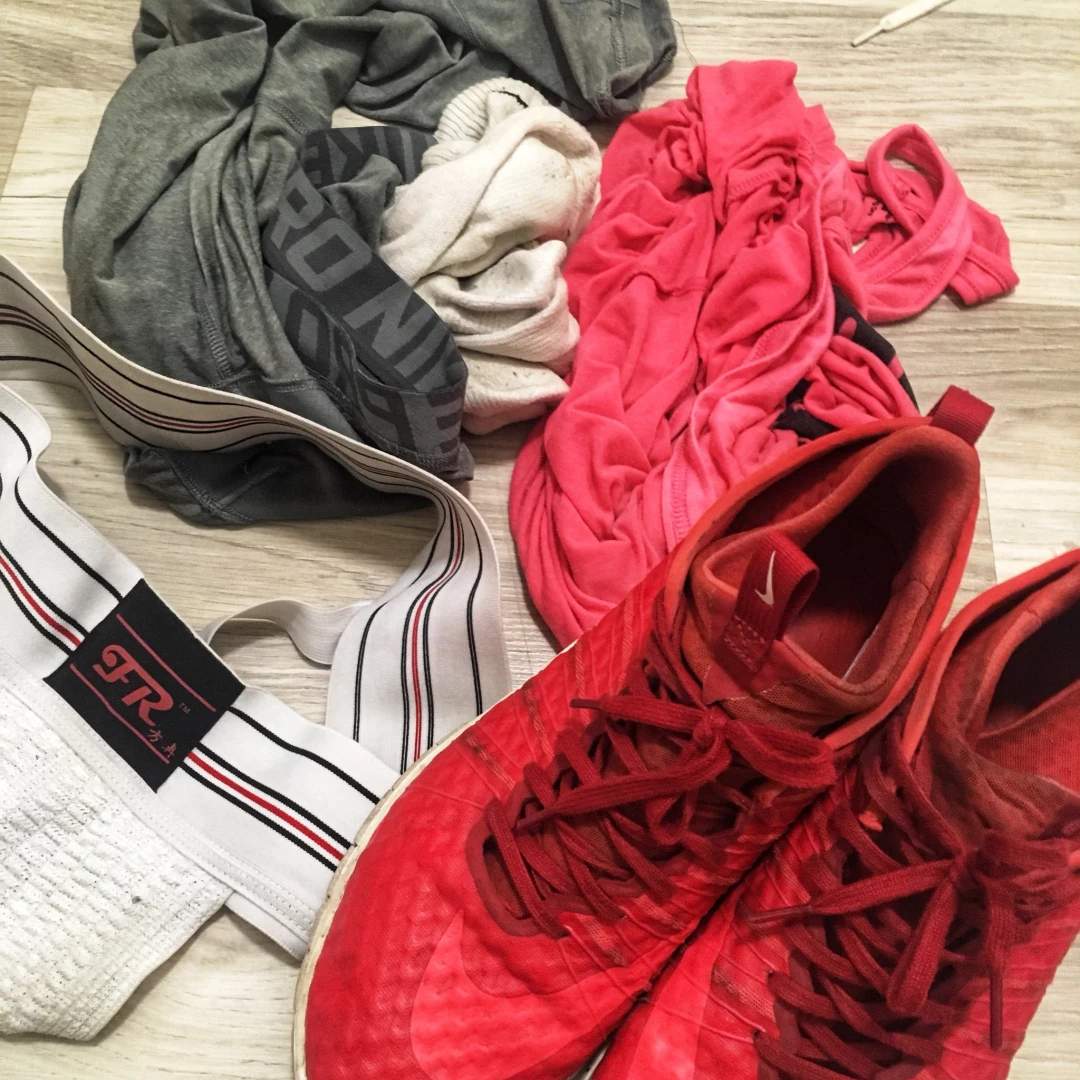 Manscented gear fresh out the gym drenched with that azz sweat n dick 