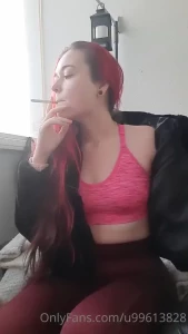 Smoking in my workout outfit and speaking finnish