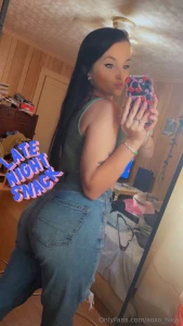 Selling content right now message me right now if you got money to