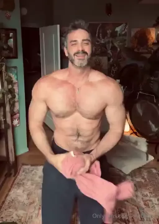 Hey y all here s some clips and pics from the past few weeks i hope part 14 