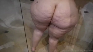 Ursula suarez - mega latina ass in the shower