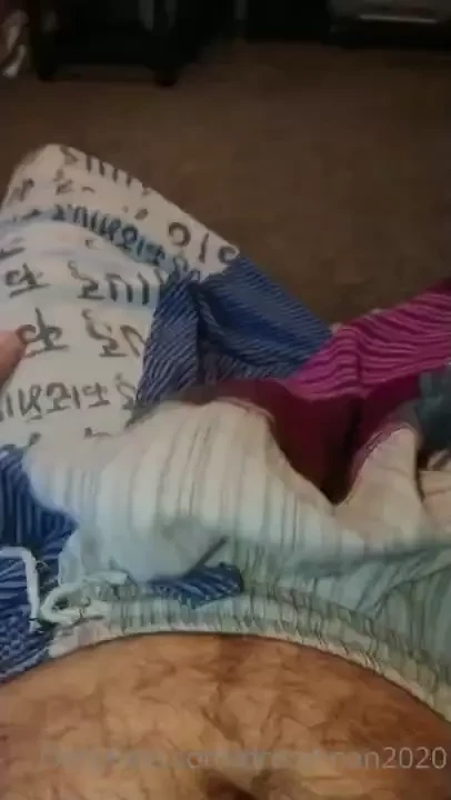 Something is twinging in my pants unlock to see it twinging outside 