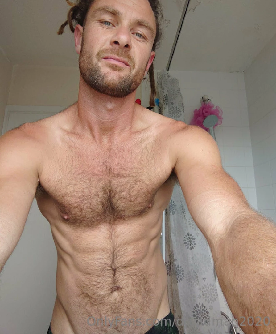 Just a cheeky bathroom selfie course you get a little ab tense 