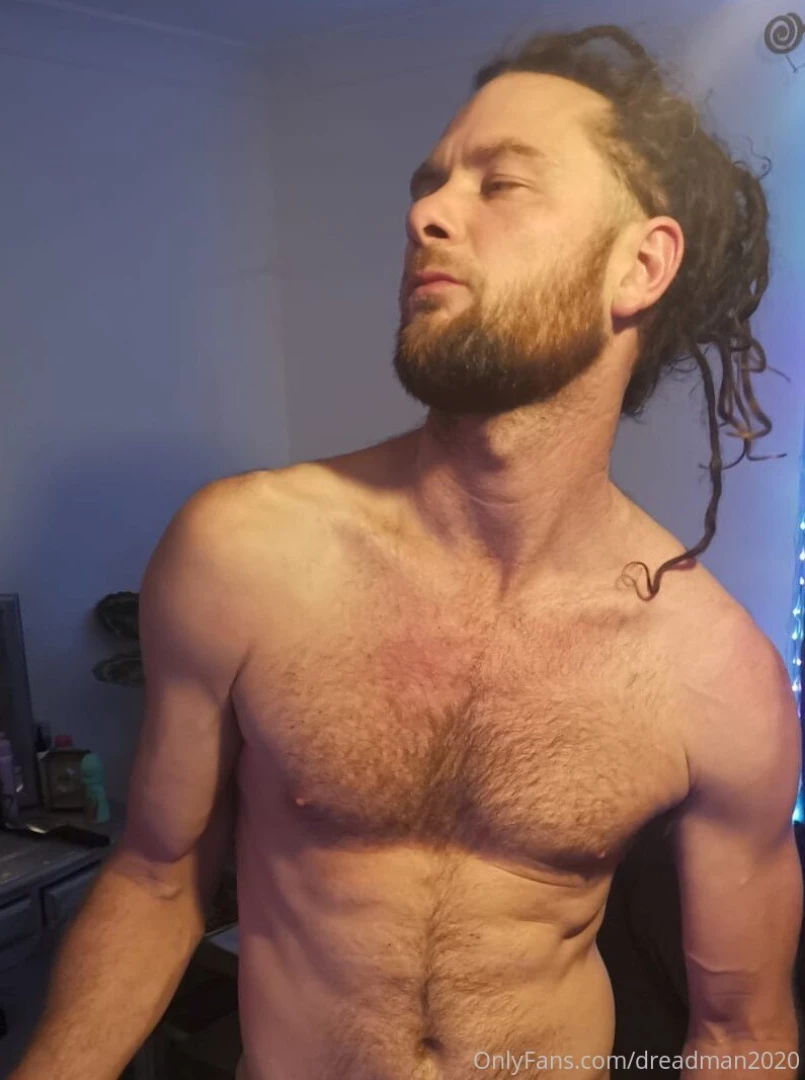 Sunday vibes - beardy hairy horny you tell me 