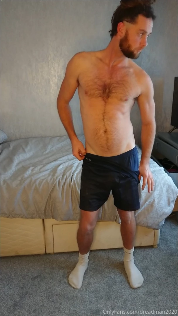 Wohoo the weekend has finally landed watch me strip out my dirty work 