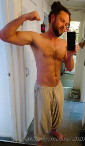 Good morning do you like my yoga pants the winter has almost given me