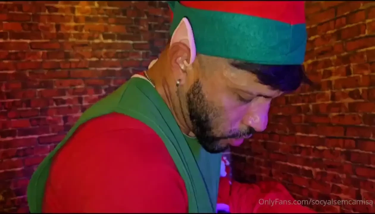 Suruba de natal dessa vez noel levou pica socyalsemcamisa 