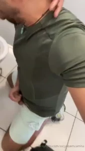 Indo ou voltando pelas esta es de metr e trem sempre uma parada para part 1