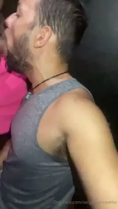 Um desconhecido da rola grossa gozou na minha cara socyalsemcamisa 