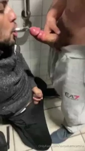 Uma madrugada bem quente no wc cosmicobrass maldonattoproductions