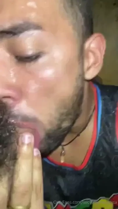 Uma noite no submundo do centro da cidade com machos desconhecidos e 