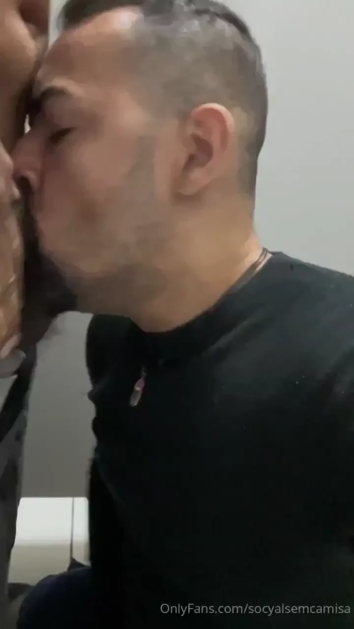 Madrugada fria e eu fazendo a festa dos machos que estavam indo 