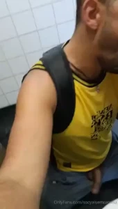 Hoje a madrugada n o foi nada fria o wc da esta o estava uma delicia part 2