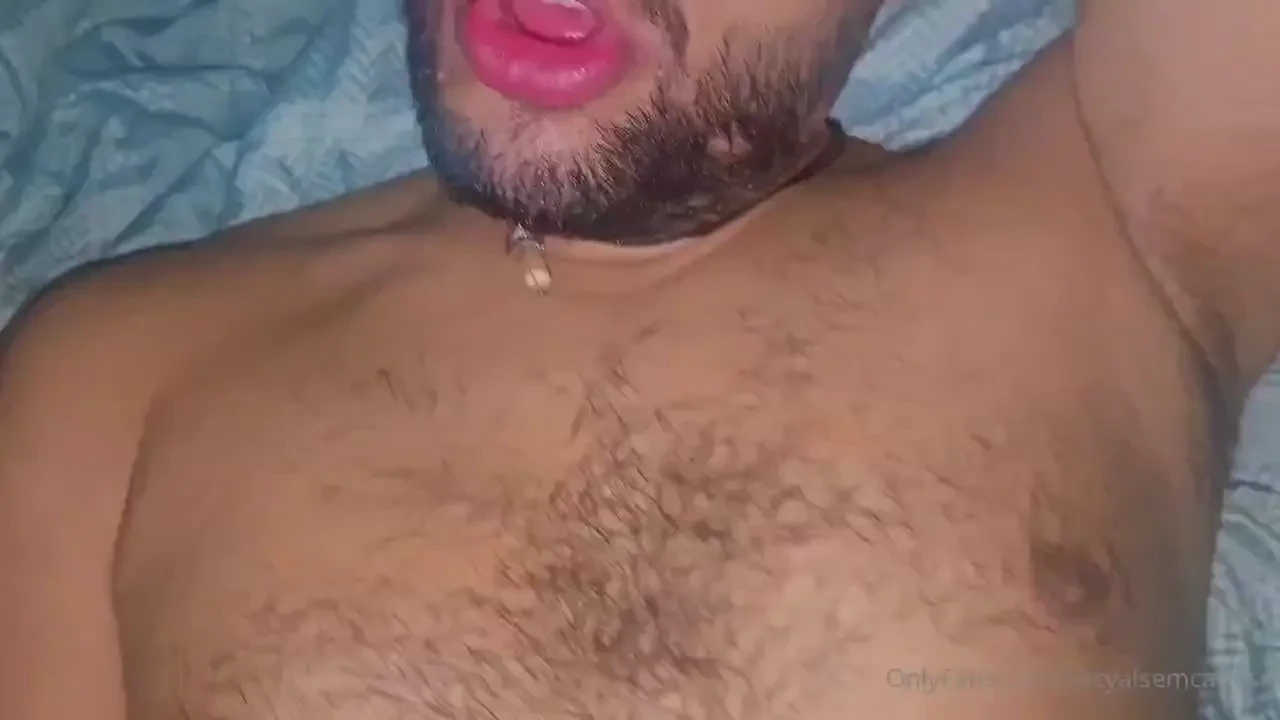 Acordando no feriado levando rola maldonatto socyalsemcamisa 