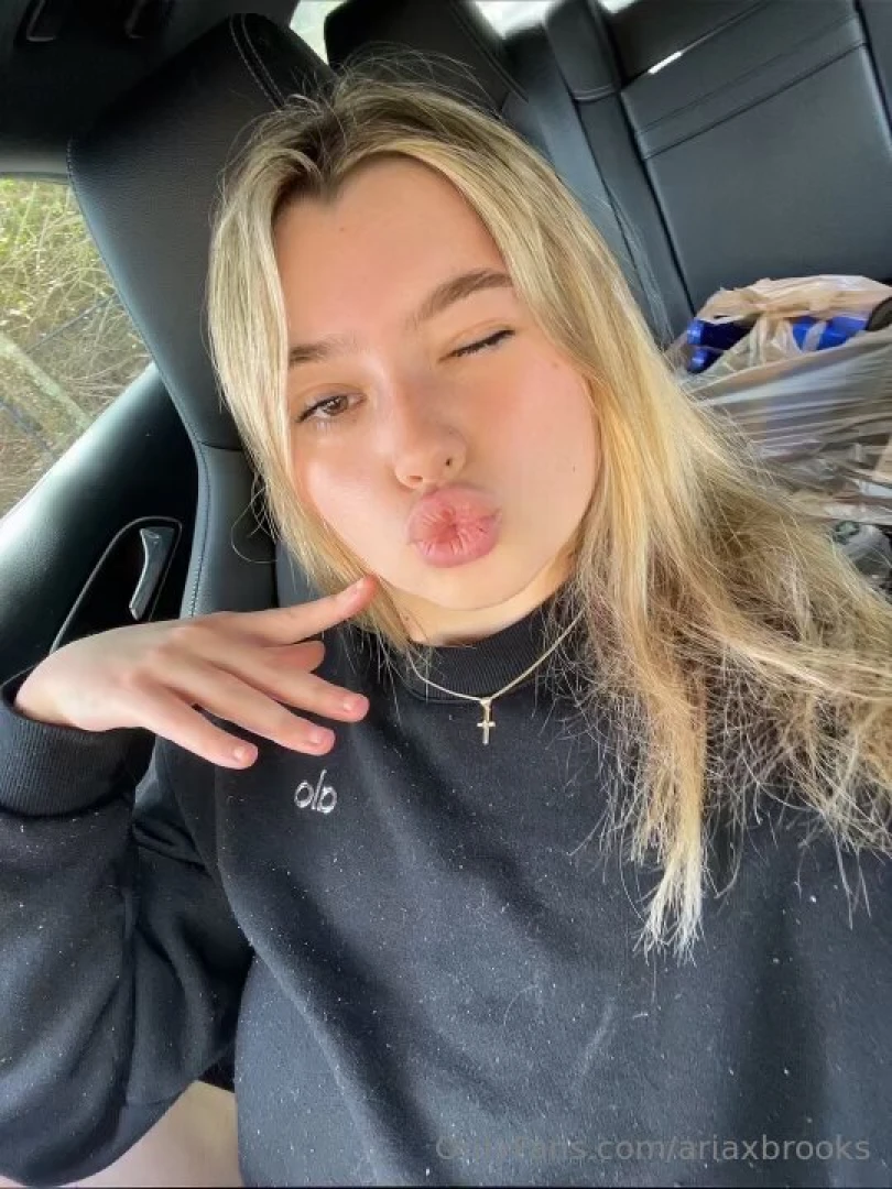 I need a kiss on my forehead asap part 1 