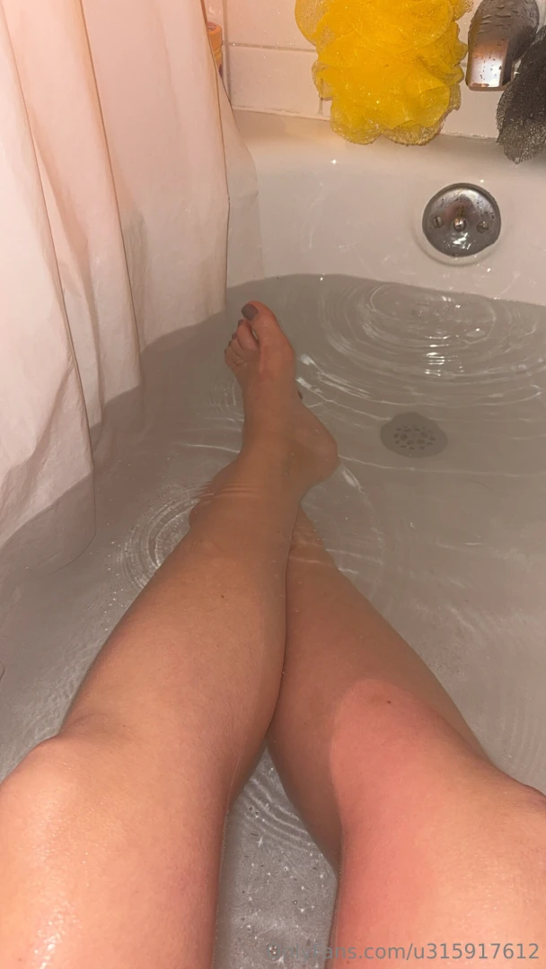 Tip me 5 and i ll show you more skin 