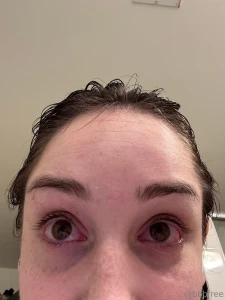 The red eyes is how you know its a good facial video lolol