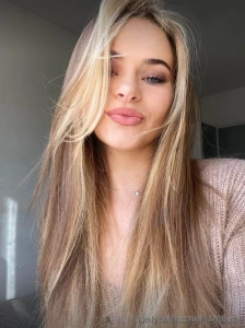 Itsmezoe now wet she loves having her juicy ass squeezed this angelic part 594