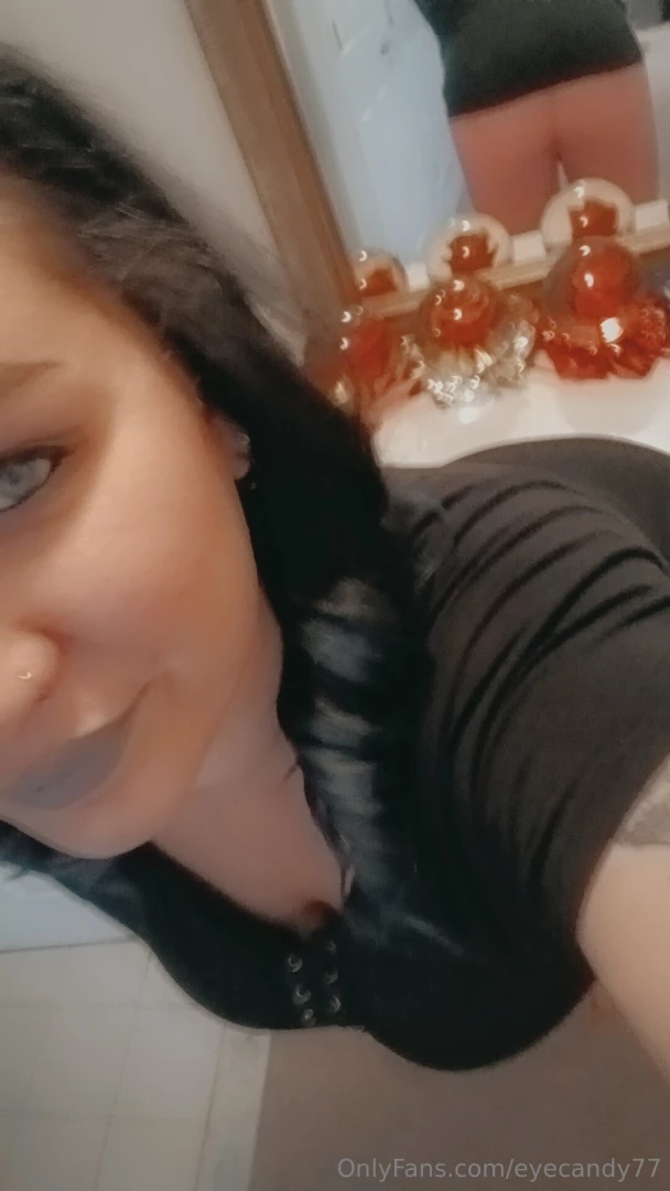 Yes i m commando under there part 1 