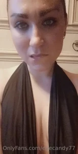 Those mysterious eyes and beautiful with that amazing mouth action all