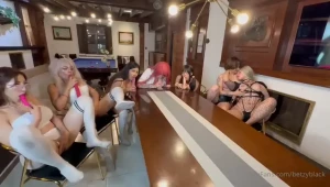 Video jugando y pas ndola rico con mis amigas nos ayudar as perd n la