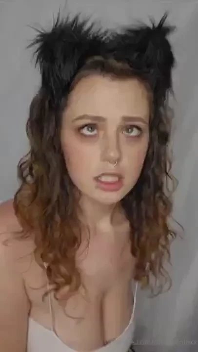 Mmmmf lemme ride that cock 