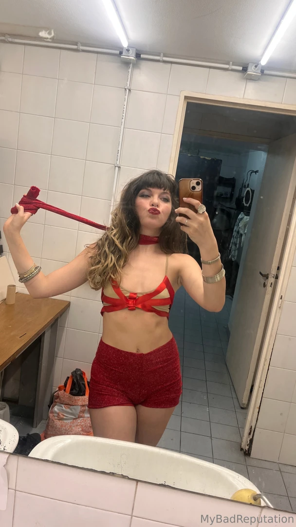 Rojo o negro red or black part 1 