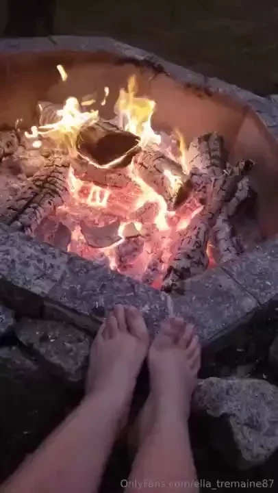 Burning my feet would you like to put it on your mouth 