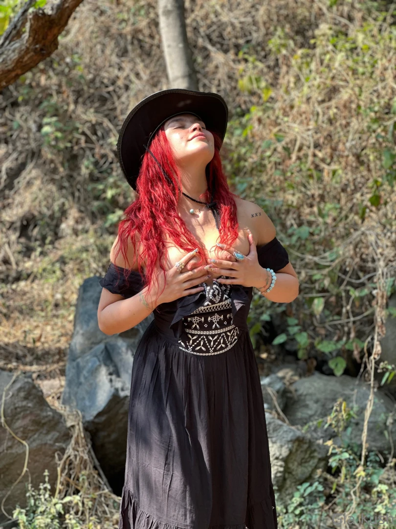 Deseosa de hacerte una rusa en las profundidades del bosque part 1 